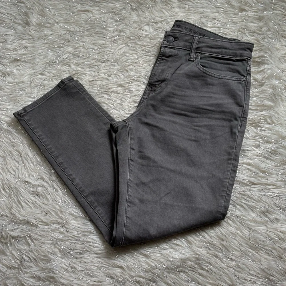 American Eagle Men’s AirFlex Athletic Fit Low waisted Gray Jeans Size 30x30